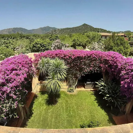 Ferula, Serr'e Morus Villa Villasimius